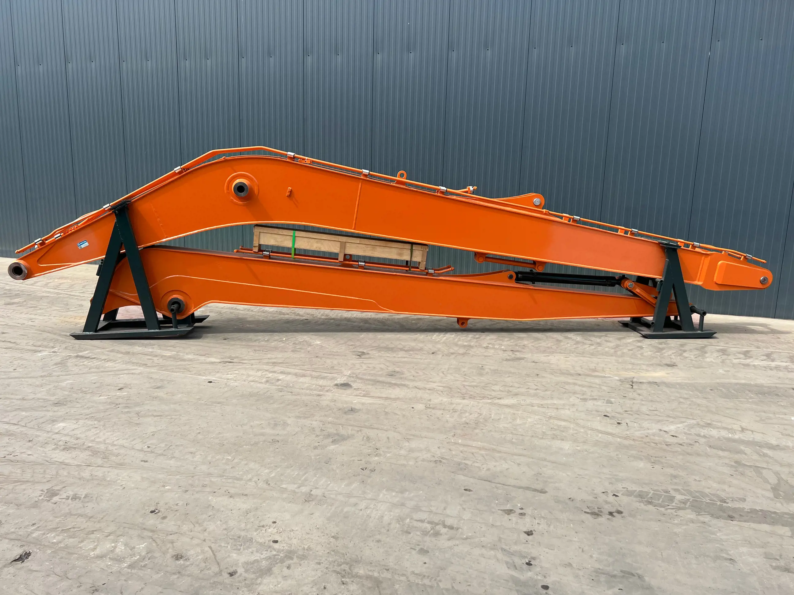 Hitachi ZX210 18m Set – #904875 – Smitma